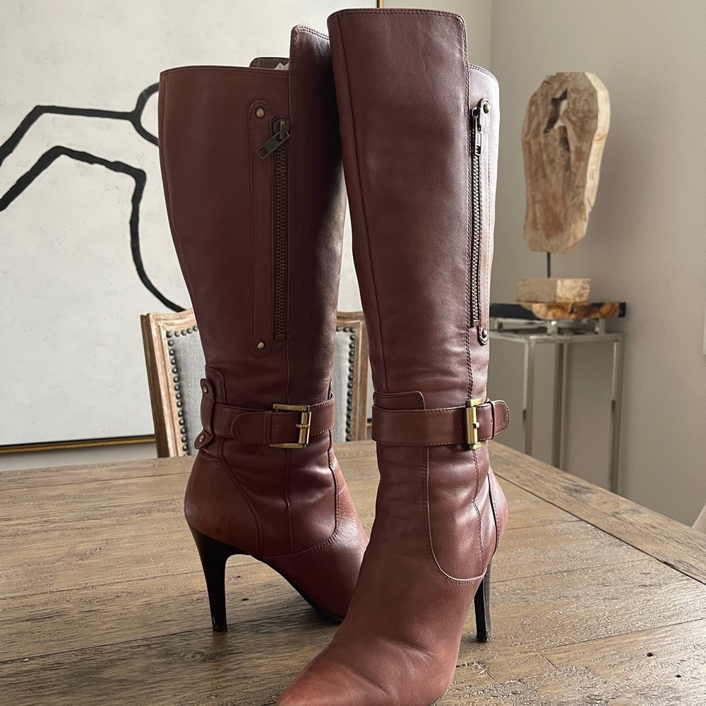 Sassy Nine West Leather Boots